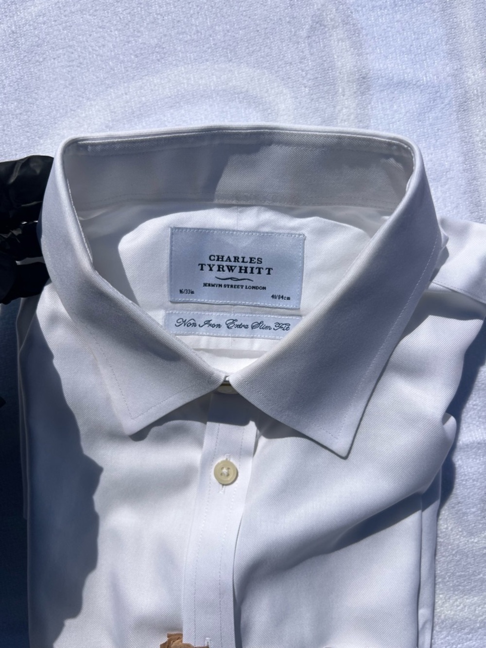 Charles Tyrwhitt White Men's Dress Shirt - Spread Collar - Picture 9 of 9